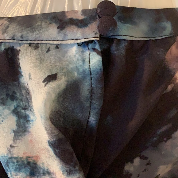 Torrid Black Tye-Die Caged Front Tank - Picture 4 of 5